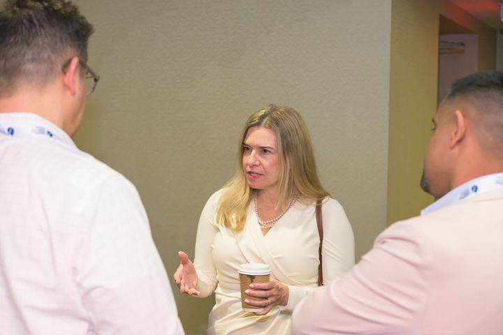 Delegates meet the keynote speaker
